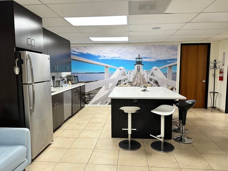 More Photos Of 2900 Bristol St, Costa Mesa Loft Creative Space For Lease
