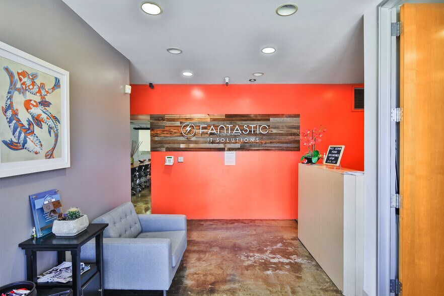 More Photos Of 3720 Skypark Dr, Torrance Research And Development For Lease