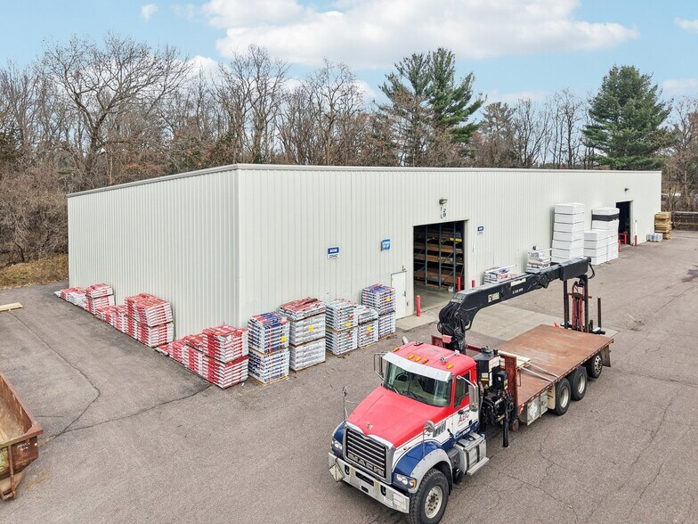 More Photos Of E10620 State Road 33, Baraboo Industrial For Lease