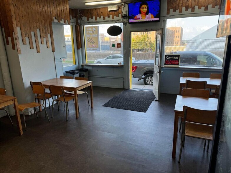 More Photos Of 2764 Gottingen St, Halifax Restaurant For Lease