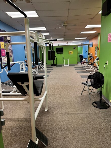 More Photos Of 213 1st Ave, Rock Rapids Storefront For Sale