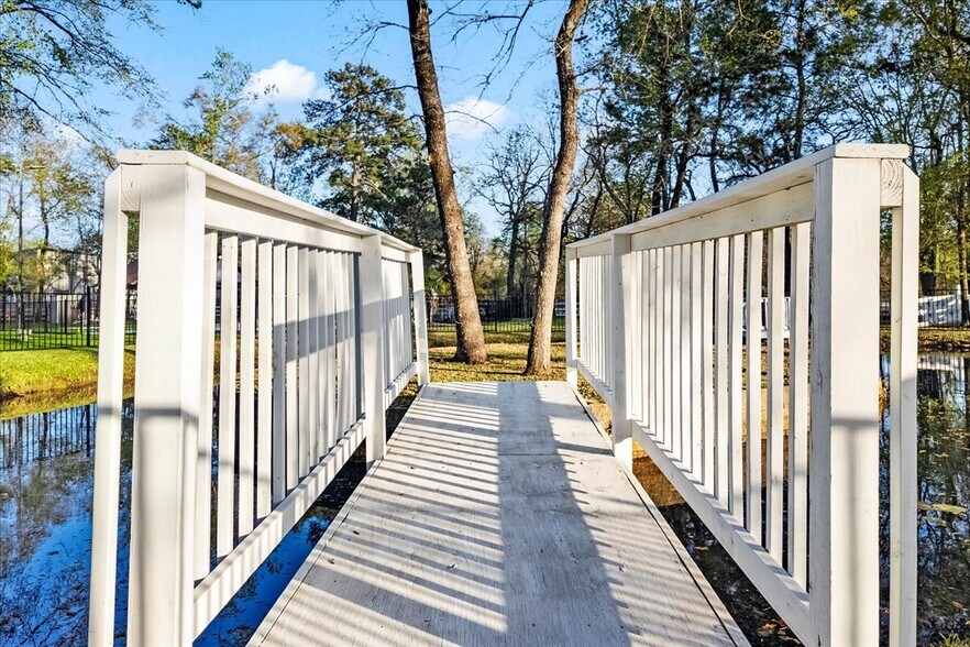 More Photos Of 8811 West Ln, Magnolia Office For Sale