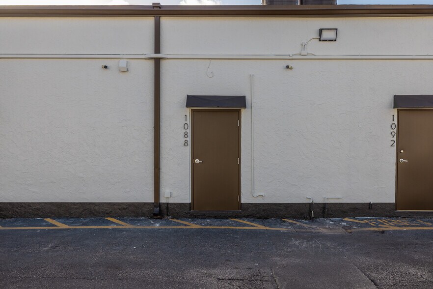 More Photos Of 1120 Sunset Strip, Sunrise Freestanding For Lease