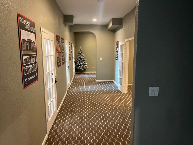 More Photos Of 15014 Iowa St, Austin Office Residential For Sale