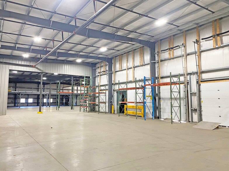 More Photos Of 340 Presumpscot St, Portland Warehouse For Sale