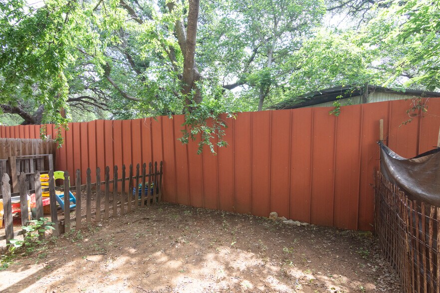 More Photos Of 114 Scofield Ave, Johnson City Apartments For Sale