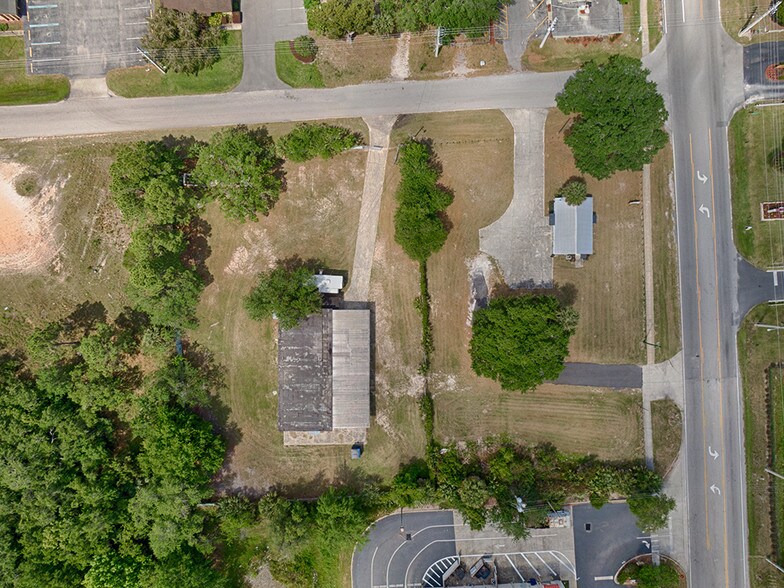 More Photos Of 1421 Griffin Rd, Leesburg Freestanding For Sale