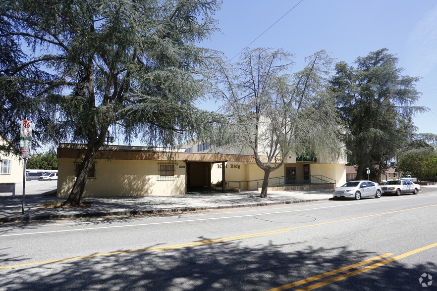 More Photos Of 10660 White Oak Ave, Granada Hills Medical For Lease