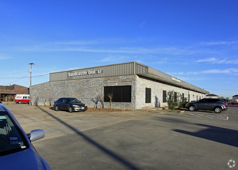 More Photos Of 8900 Emmett F Lowry Expy, Texas City Office For Lease