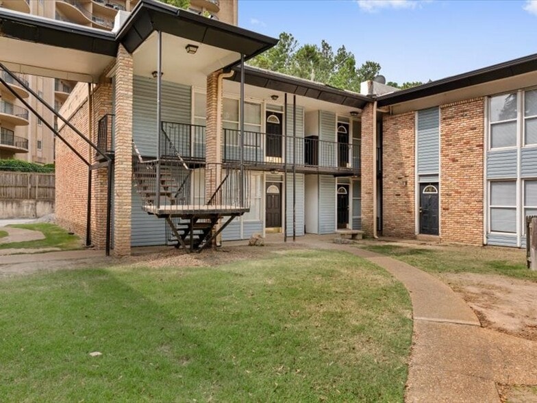 More Photos Of , Memphis Multifamily For Sale