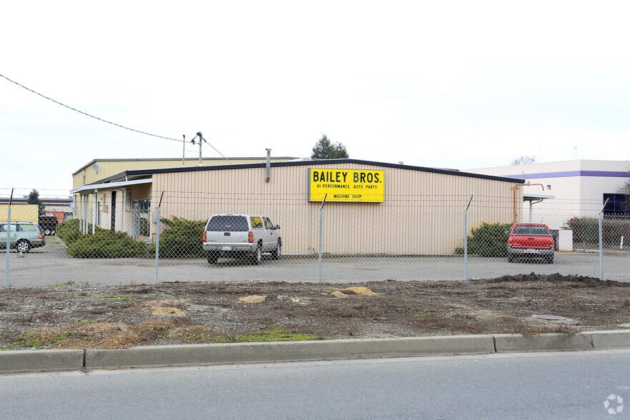 More Photos Of 4901-4911 Paoli Loop Rd, American Canyon Warehouse For Sale