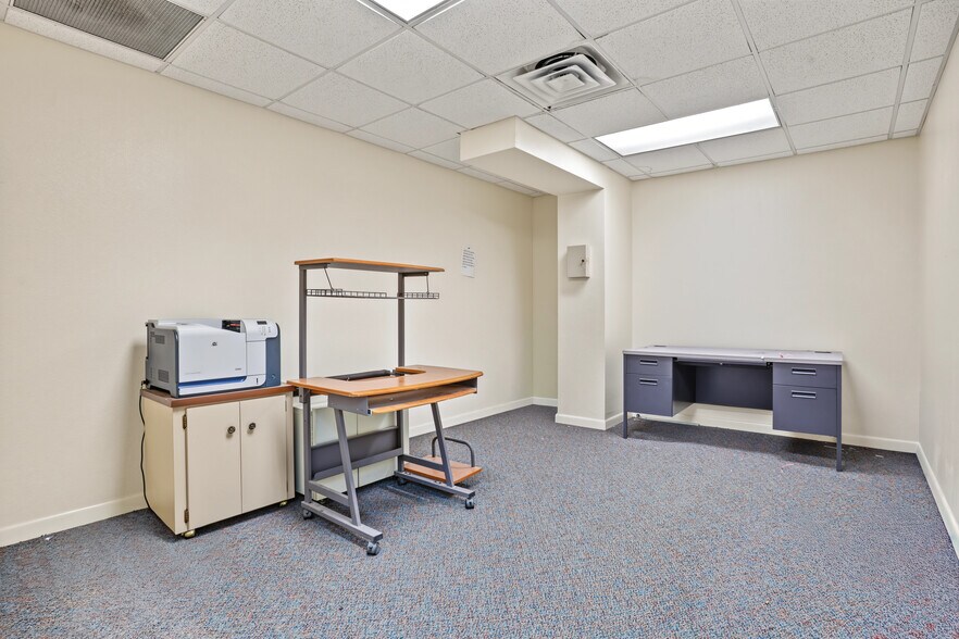 More Photos Of 12625 40th St N, Clearwater Warehouse For Sale