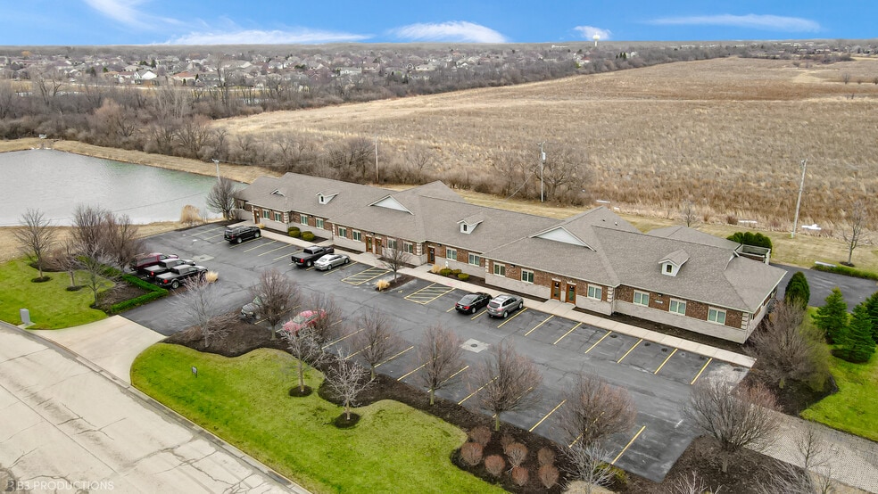 More Photos Of 12410 W Horseshoe Dr, New Lenox Office For Lease