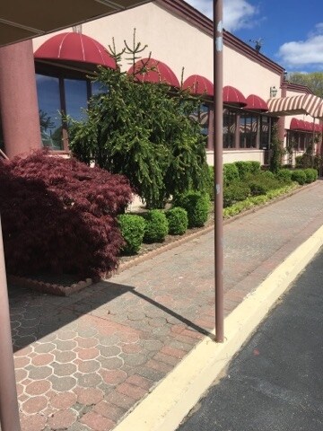 More Photos Of 457 County Road 111, Manorville Restaurant For Sale