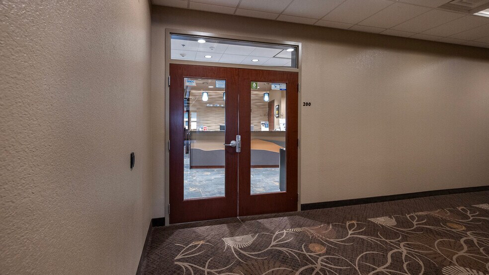 More Photos Of 100 W Broadway Ave, Bismarck Medical For Sale