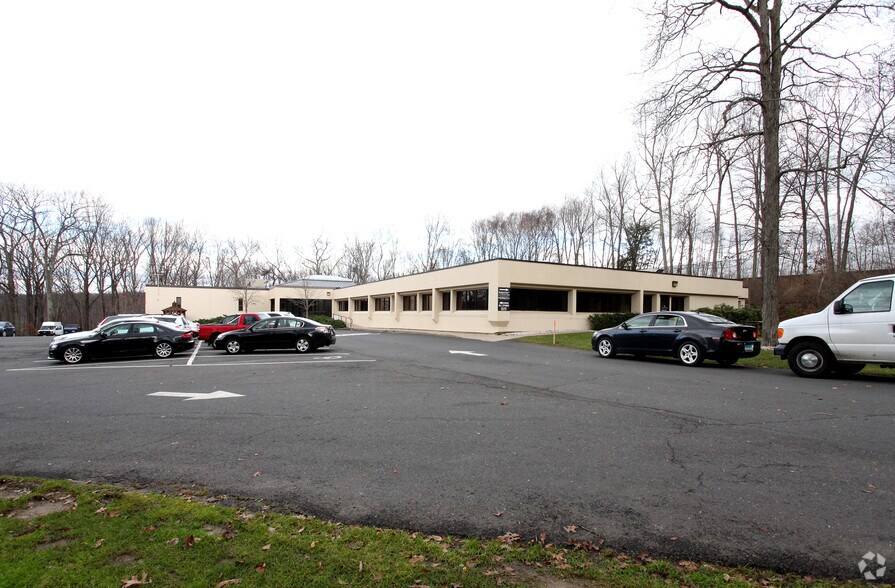 More Photos Of 984 Southford Rd, Middlebury Office For Lease