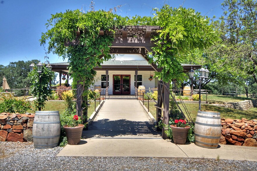 More Photos Of 3040 Ponderosa Rd, Shingle Springs Specialty For Sale