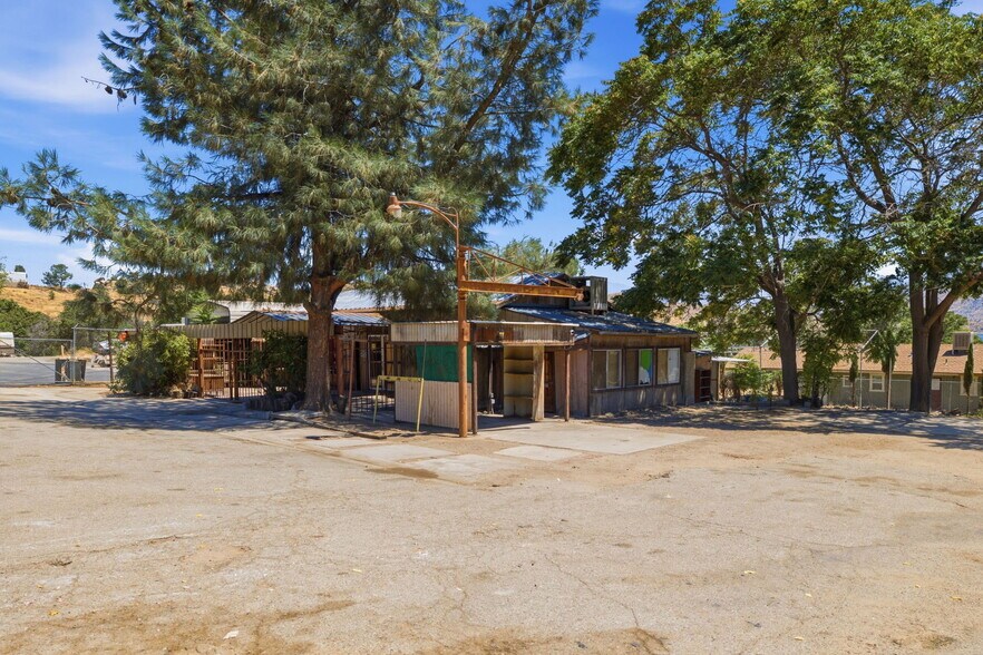 More Photos Of 1 Lakeview Dr, Wofford Heights Light Distribution For Sale