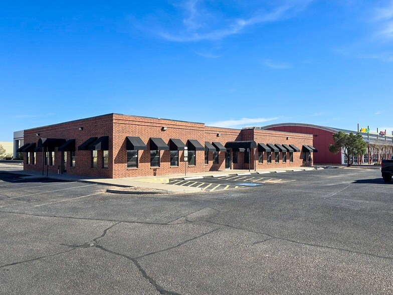 More Photos Of 7108 Airport Rd, El Paso Office For Sale