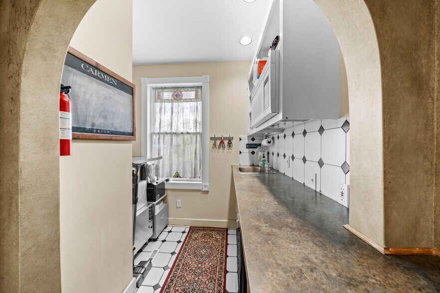 More Photos Of 405 Main St, Parkville Storefront Retail Office For Sale