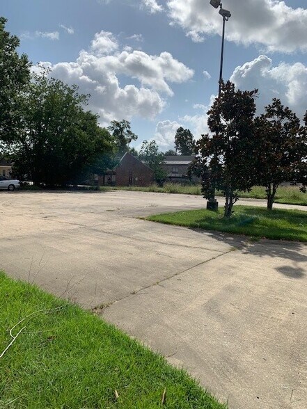 More Photos Of 5702 Mancuso Ln, Baton Rouge Medical For Sale