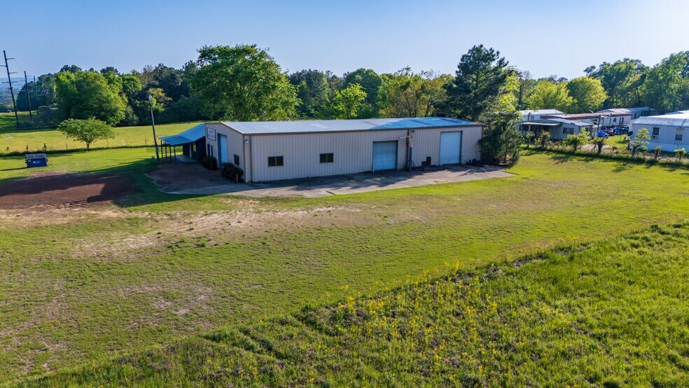 More Photos Of 4133 Loop 343, Rusk Manufacturing For Sale