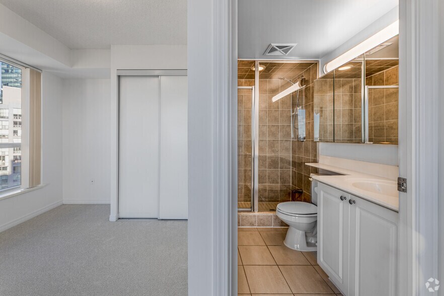 More Photos Of 925 Bay St, Toronto Apartments For Lease