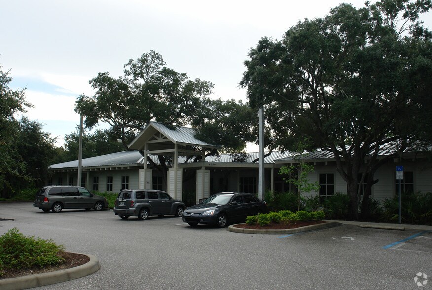 More Photos Of 6200 Whiskey Creek Dr, Fort Myers Office For Sale