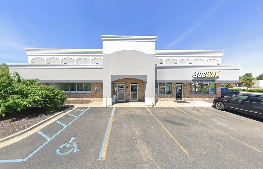 More Photos Of 2880 E Highland Rd, Highland Township Drugstore For Lease