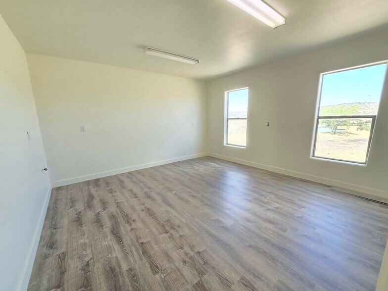 More Photos Of 3760 E Airport Dr, Rimrock Specialty For Sale
