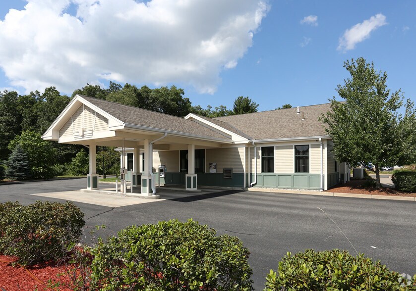 More Photos Of 168 Southampton Rd, Westfield Bank For Lease