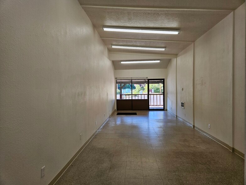 More Photos Of 350 W Columbia River Hwy, Clatskanie General Retail For Sale