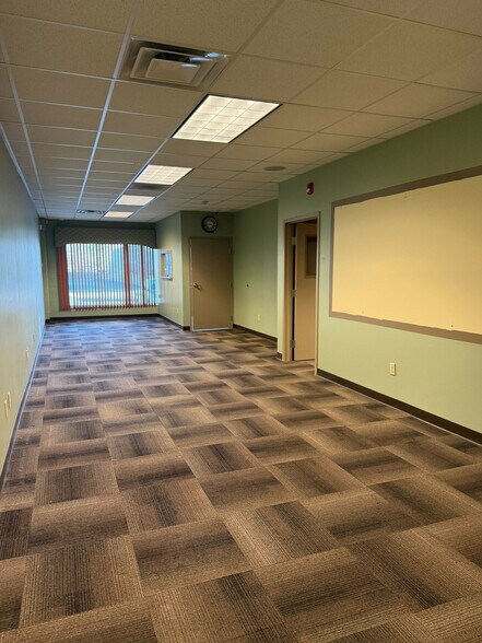 More Photos Of 155 Jefferson Blvd, Warwick Office For Lease