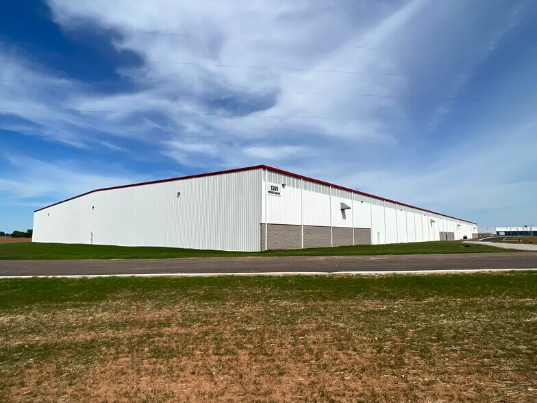 More Photos Of 1309 Production Ave., Bowling Green Distribution For Sale