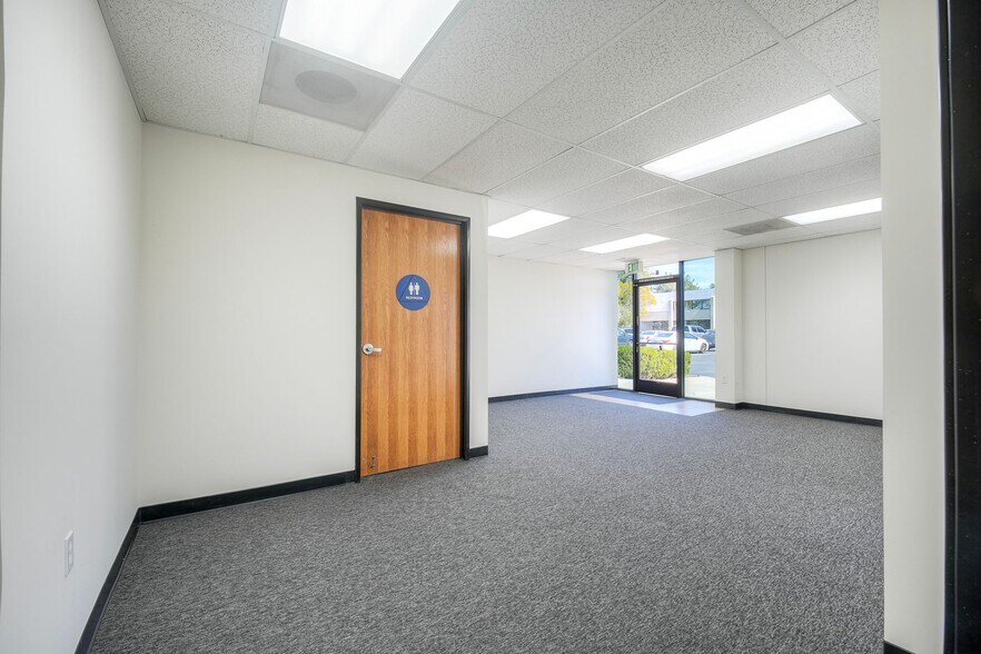 More Photos Of 1195 Linda Vista Dr, San Marcos Industrial For Lease