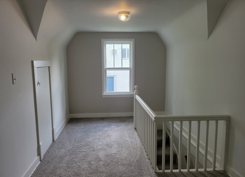 3904 E Solon Rd, Richmond, IL 60071 Apartments For Sale