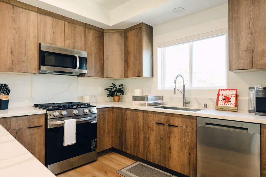 More Photos Of 6449 Rosemead Blvd, San Gabriel Apartments For Sale