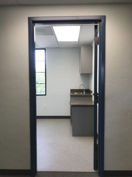 More Photos Of 1310 W St Marys Rd, Tucson Medical For Lease