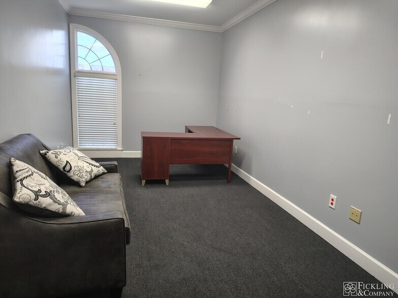 More Photos Of 404 Corder Rd, Warner Robins Office For Lease