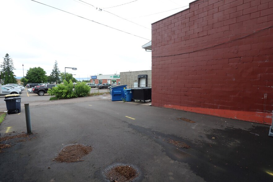 More Photos Of 309 Main St E, Ashland Storefront Retail Office For Lease