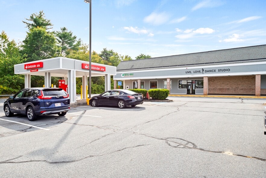 More Photos Of 160 N Main St, Carver Freestanding For Lease