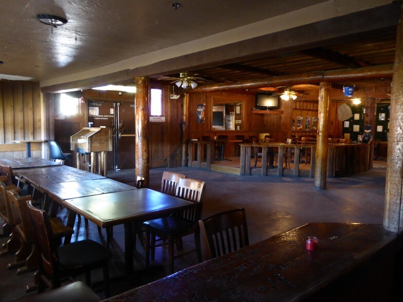 More Photos Of 607 W Main St, Payson Bar For Sale