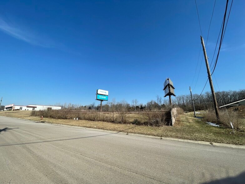 More Photos Of Commerce, Middletown Land For Sale