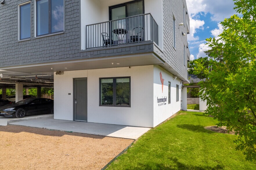 More Photos Of 5515 Humming Bird Ln, Austin Apartments For Sale