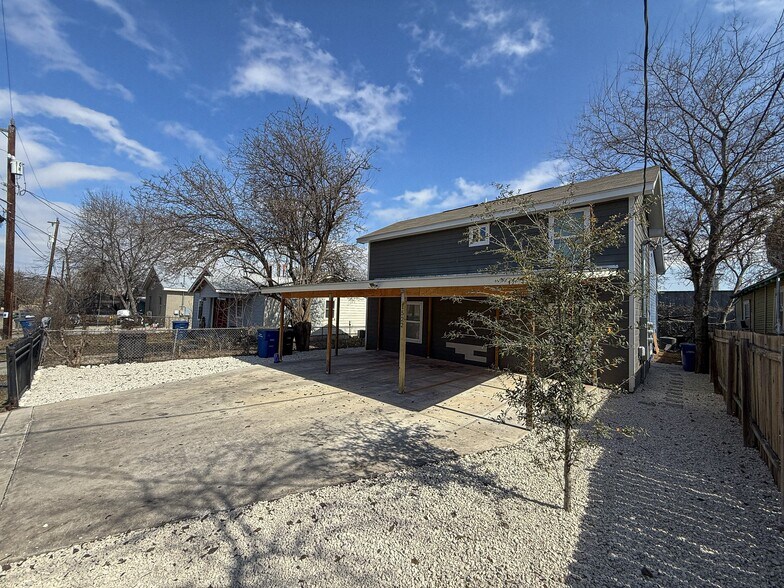 More Photos Of 1522 South Elmendorf St, San Antonio Apartments For Sale