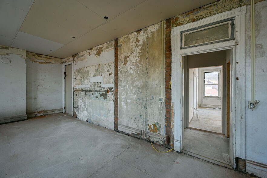 More Photos Of 1913 Central Ave, Cincinnati Office Residential For Sale