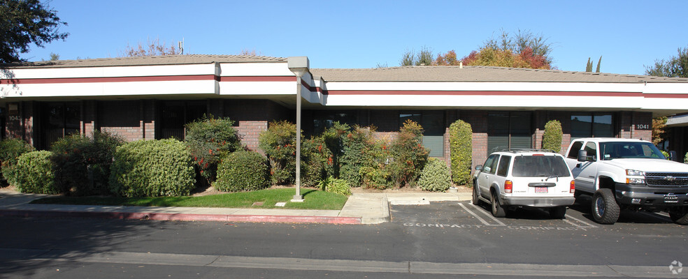 Primary Photo Of 1041 N Demaree St, Visalia Office For Lease