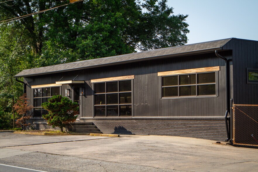 Primary Photo Of 1380 Spring St SE, Smyrna Warehouse For Sale