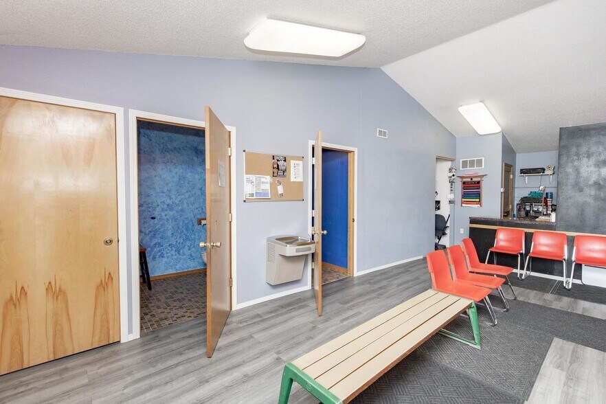 More Photos Of 1430 Main Ave, Fargo General Retail For Sale