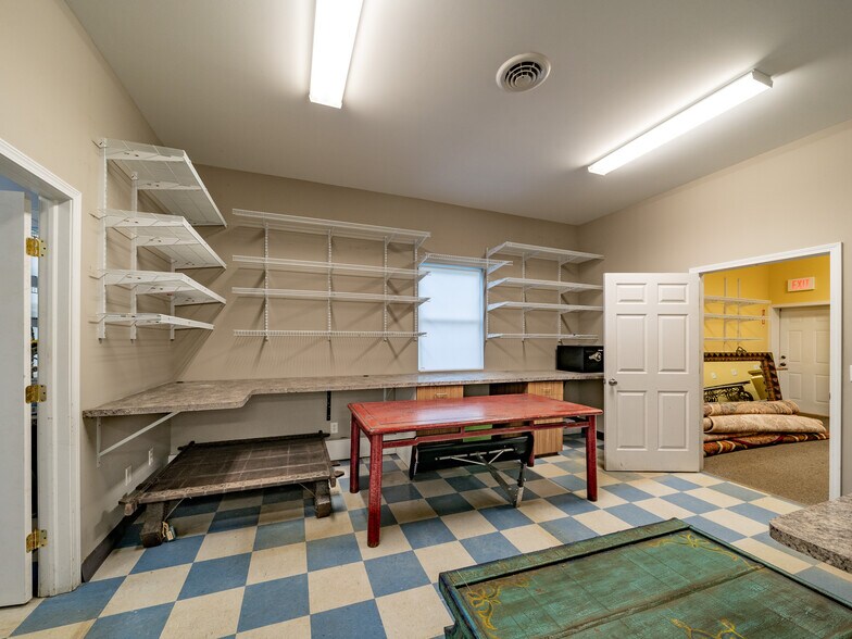 More Photos Of 35 Main St, Scottsville Office For Sale